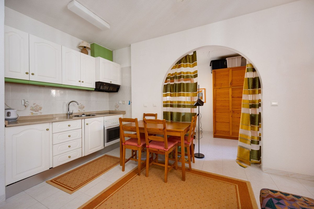 1 Bed Ground Floor Apartment in Orihuela Costa