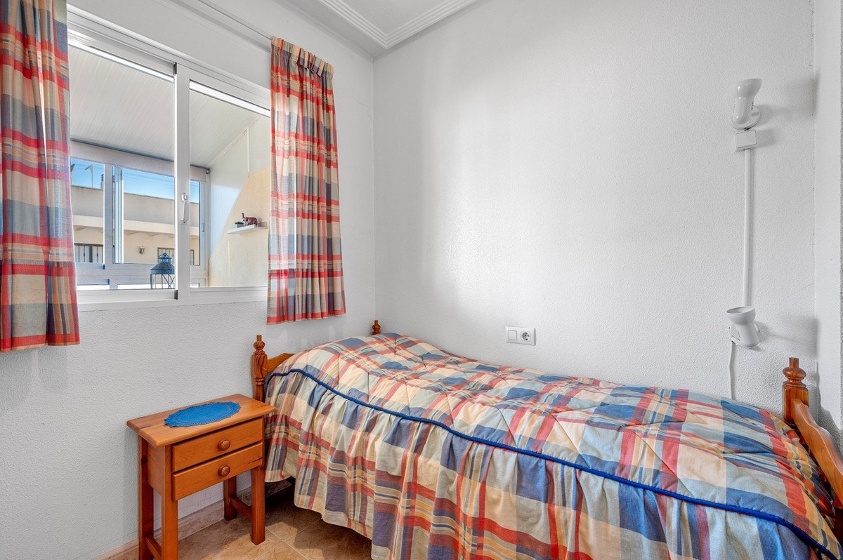 2 Bed Ground Floor Apartment in Torrevieja