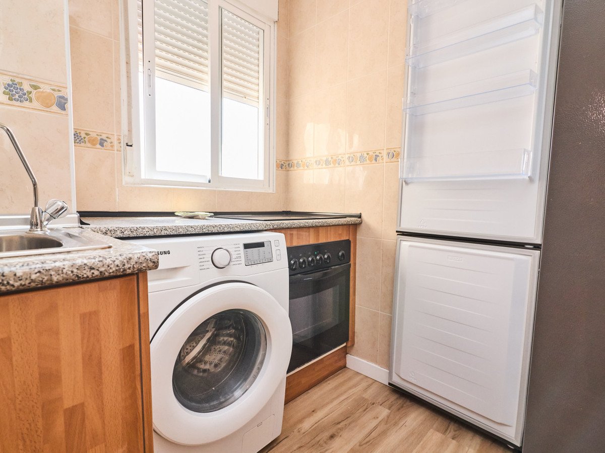 2 Bed Middle Floor Apartment in La Mata