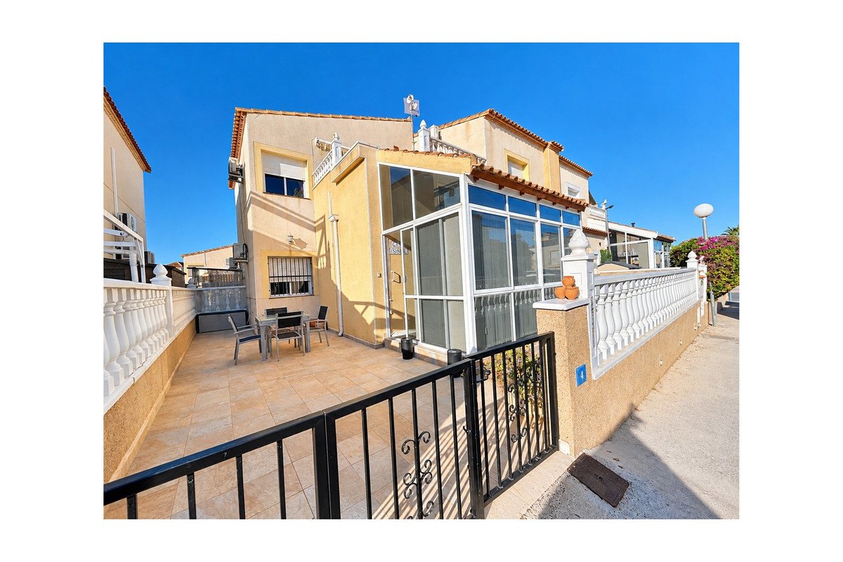 3 Bed Townhouse in Algorfa