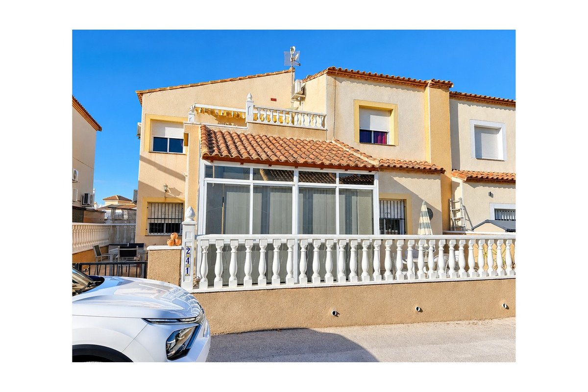 3 Bed Townhouse in Algorfa