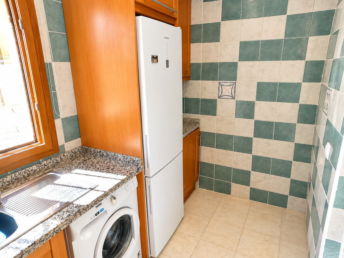 2 Bed Middle Floor Apartment in La Finca Golf