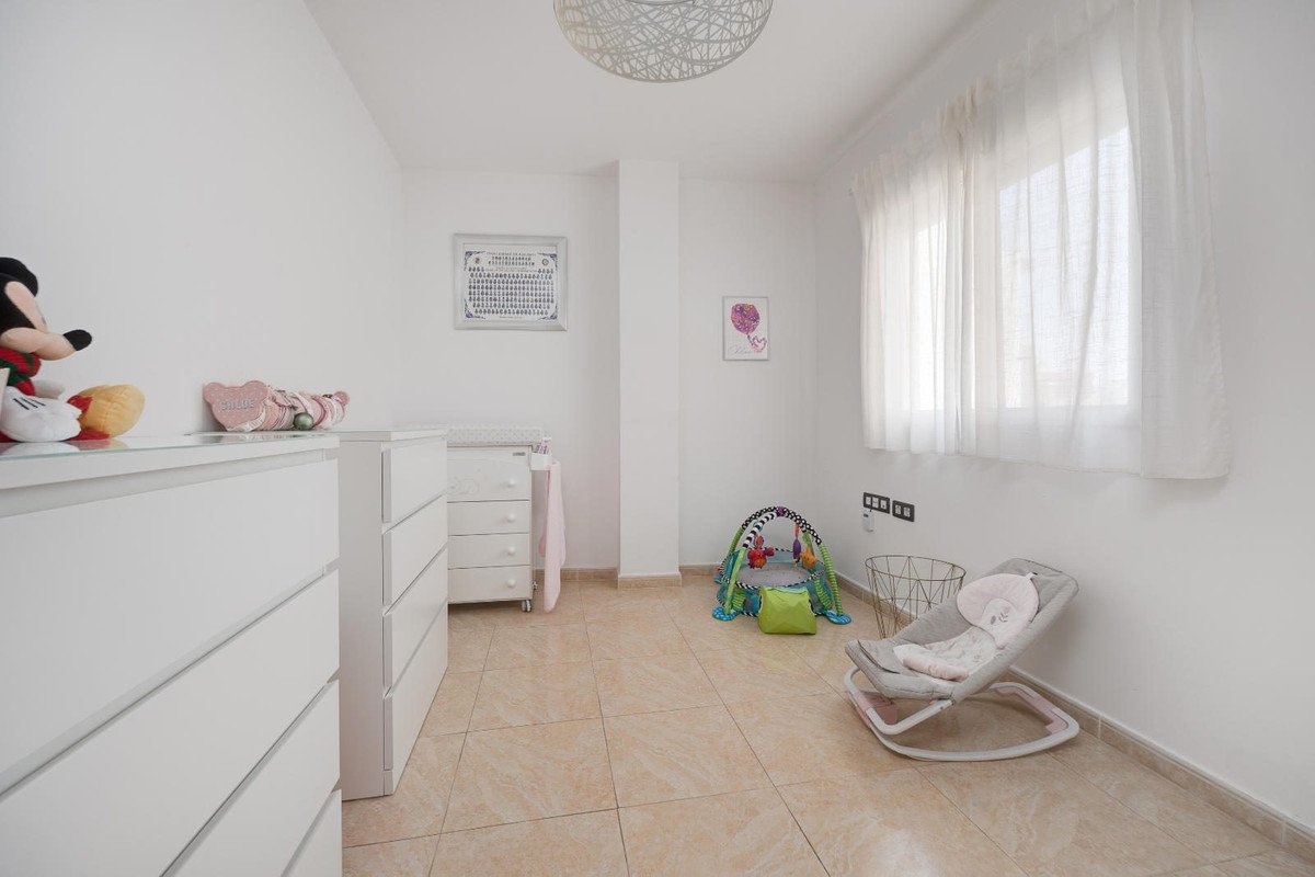 3 Bed Middle Floor Apartment in Torrevieja