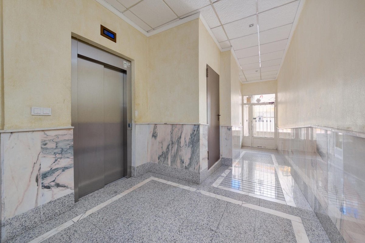 3 Bed Middle Floor Apartment in Torrevieja