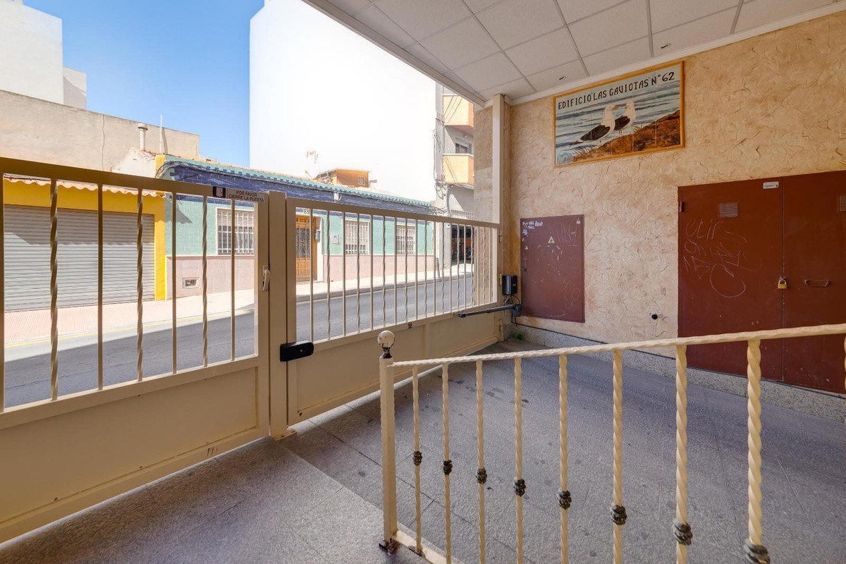 3 Bed Middle Floor Apartment in Torrevieja
