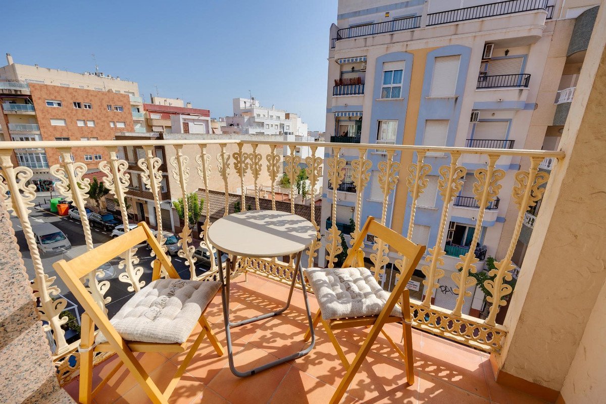 3 Bed Middle Floor Apartment in Torrevieja