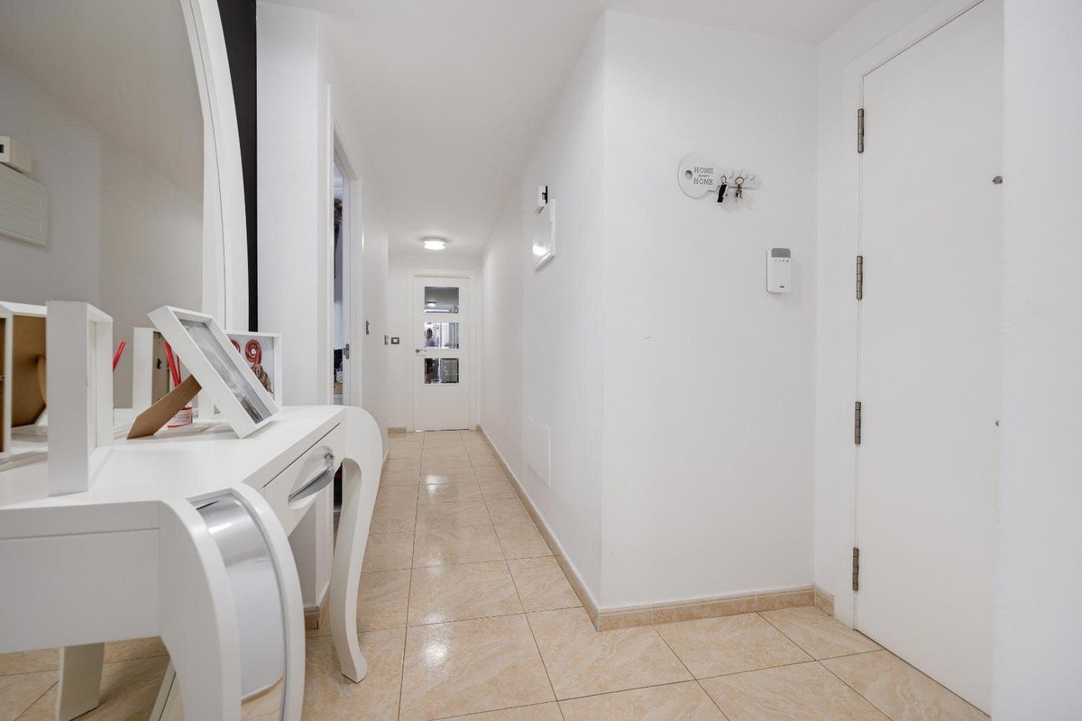 3 Bed Middle Floor Apartment in Torrevieja
