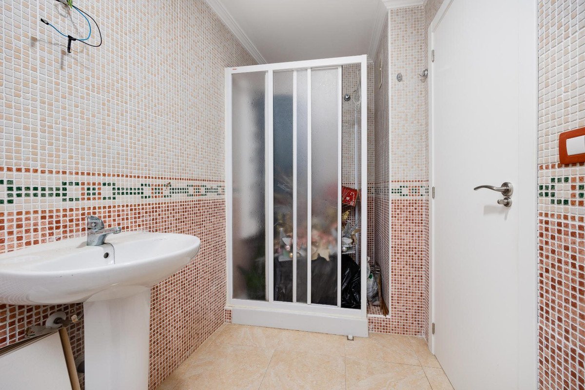 3 Bed Middle Floor Apartment in Torrevieja