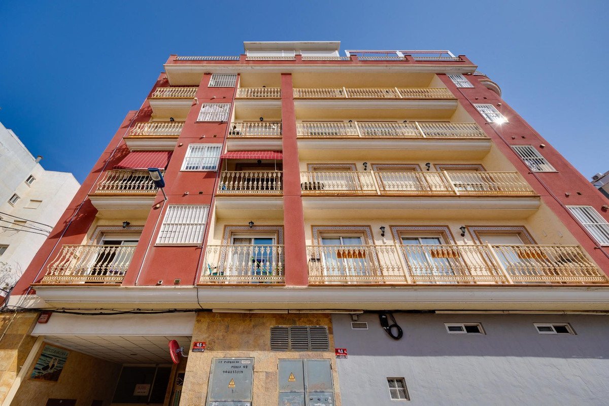 3 Bed Middle Floor Apartment in Torrevieja