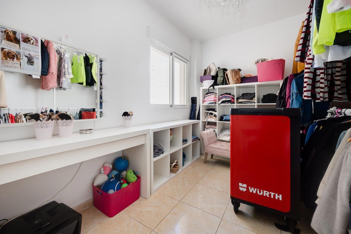 3 Bed Middle Floor Apartment in Torrevieja