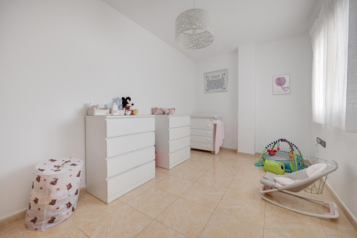 3 Bed Middle Floor Apartment in Torrevieja