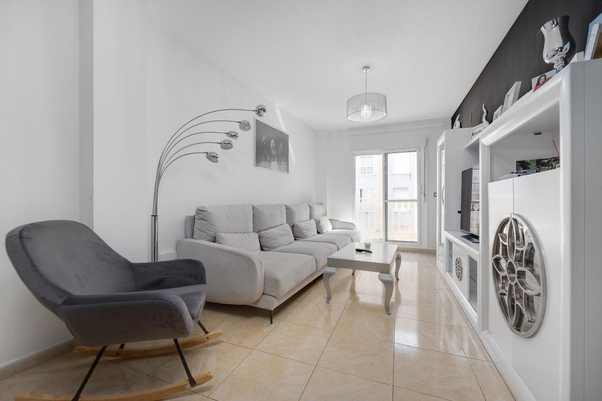 3 Bed Middle Floor Apartment in Torrevieja