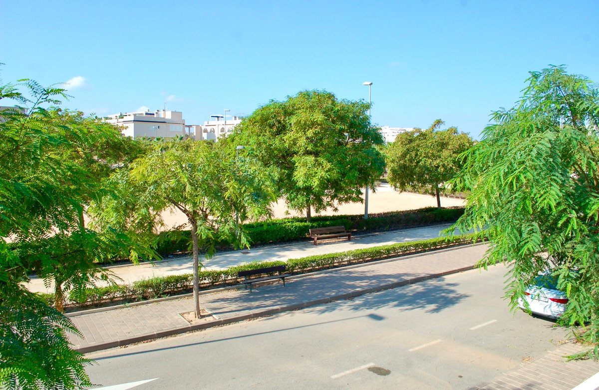 2 Bed Bungalow in Mil Palmeras
