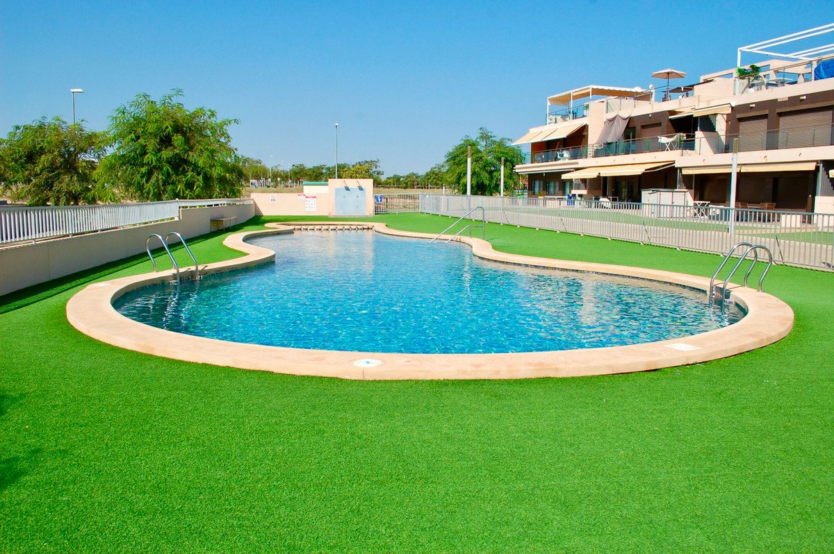 2 Bed Bungalow in Mil Palmeras