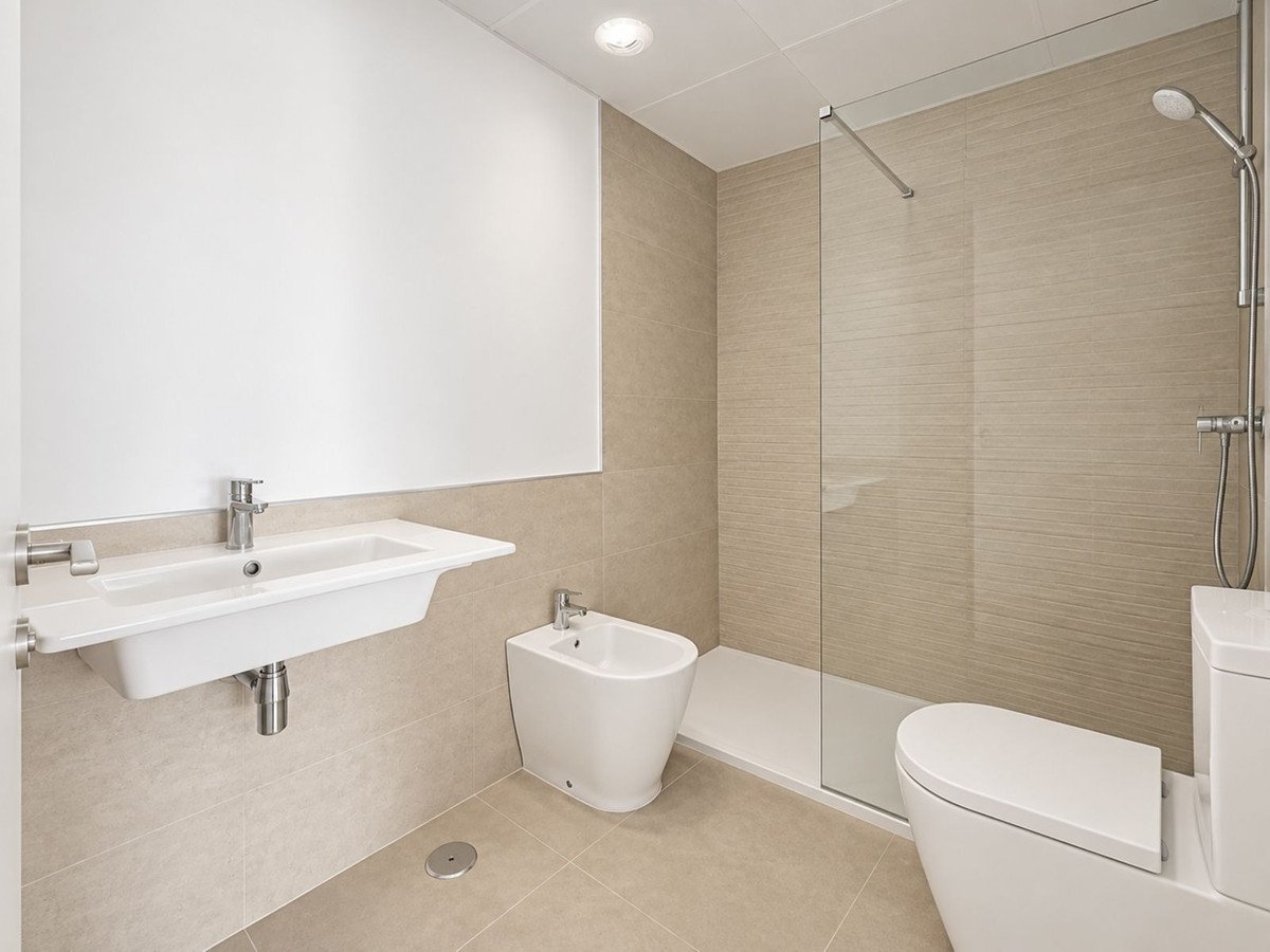1 Bed Middle Floor Apartment in Estepona
