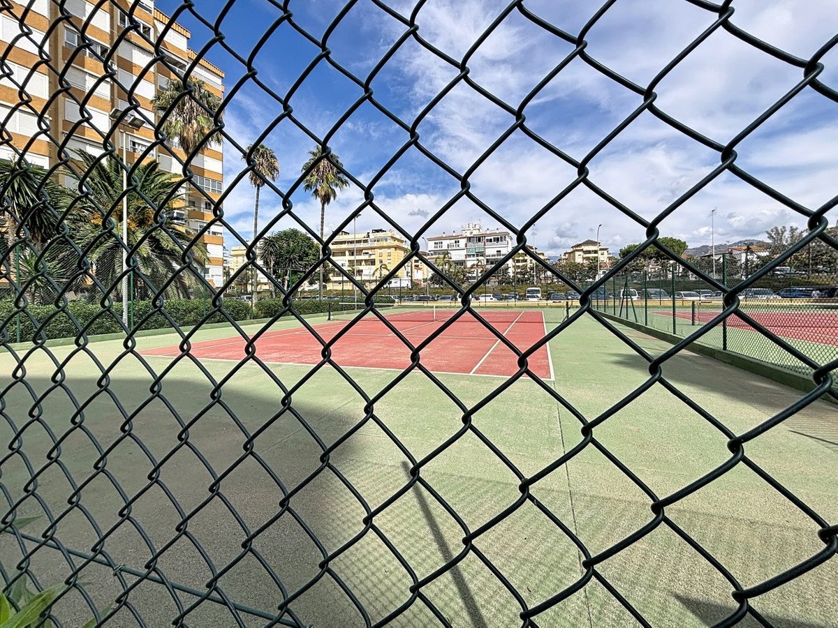 2 Bed Middle Floor Apartment in Algarrobo Costa