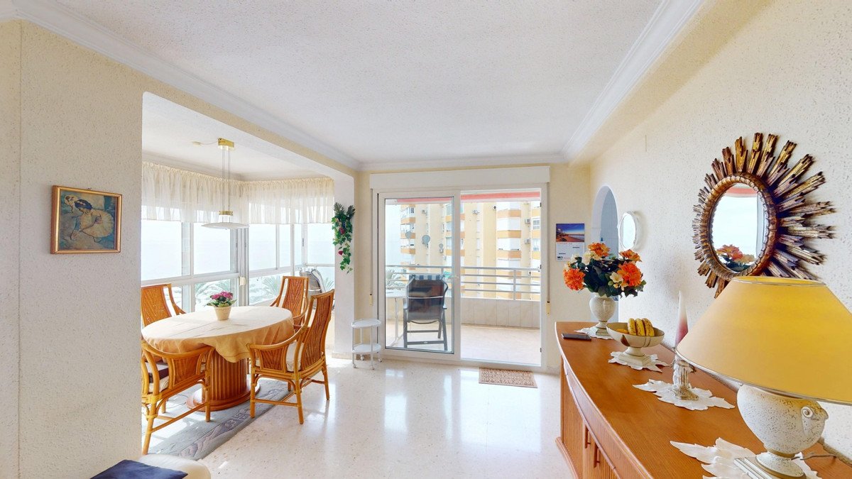 2 Bed Middle Floor Apartment in Algarrobo Costa