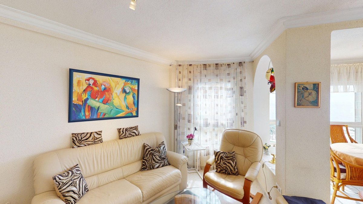 2 Bed Middle Floor Apartment in Algarrobo Costa