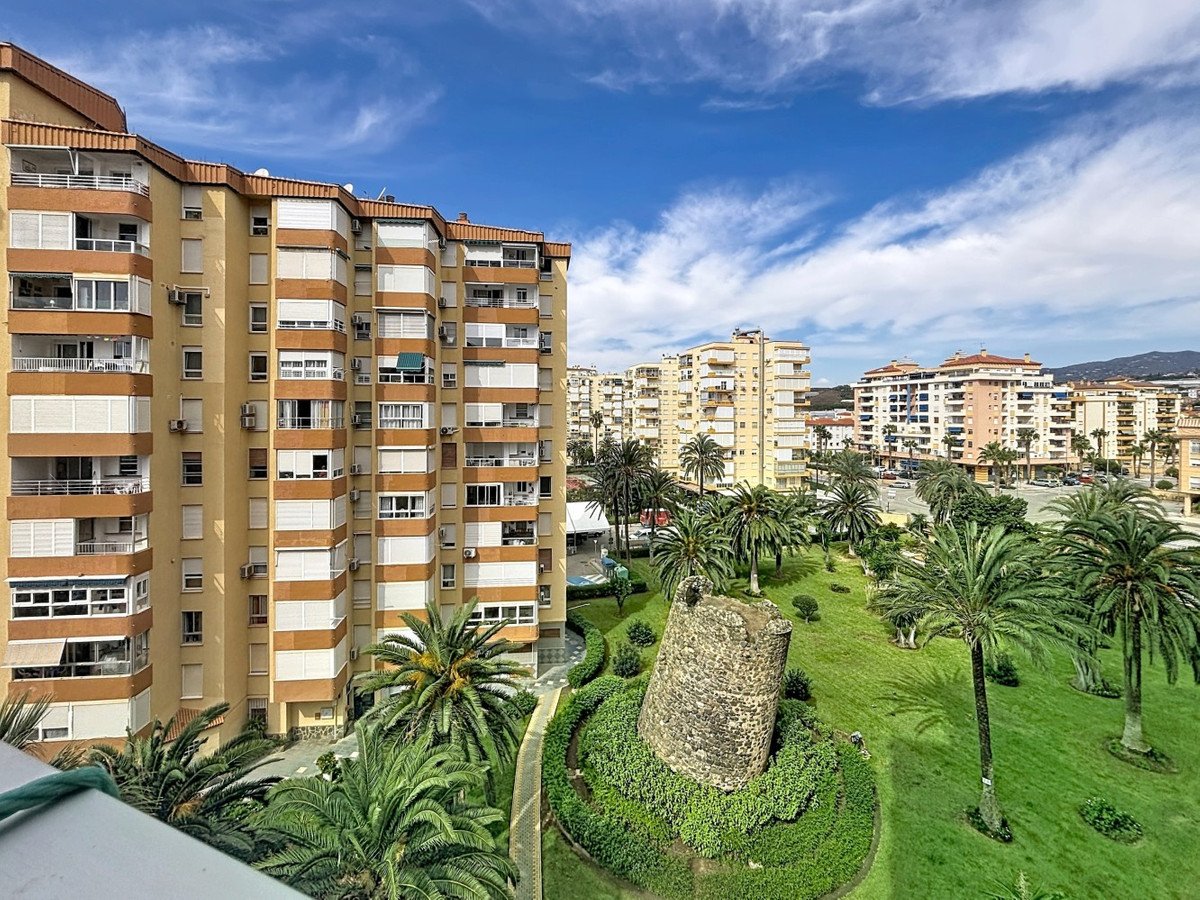 2 Bed Middle Floor Apartment in Algarrobo Costa