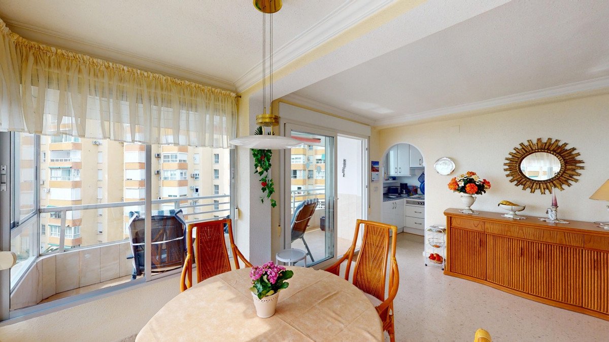 2 Bed Middle Floor Apartment in Algarrobo Costa