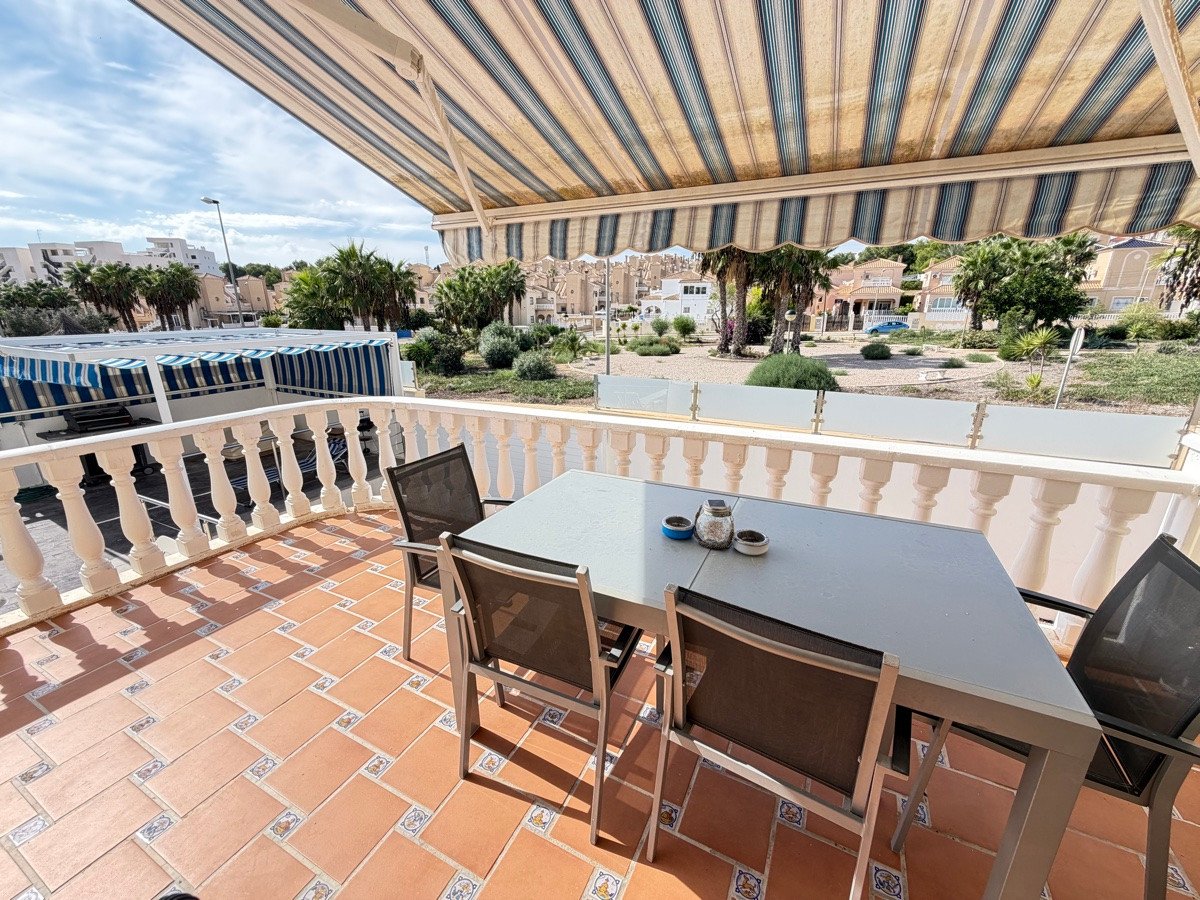3 Bed Detached Villa in Villamartin