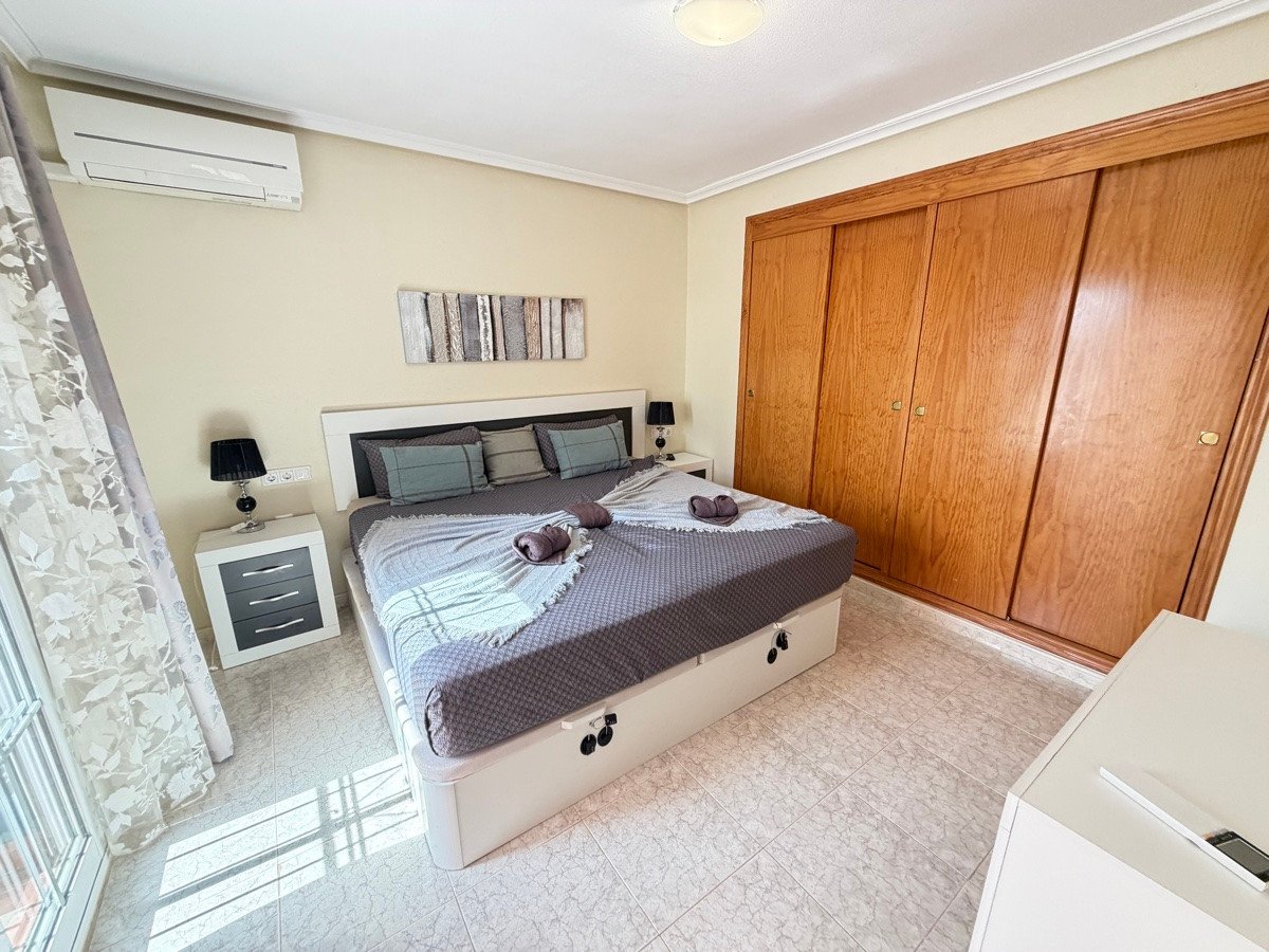 3 Bed Detached Villa in Villamartin