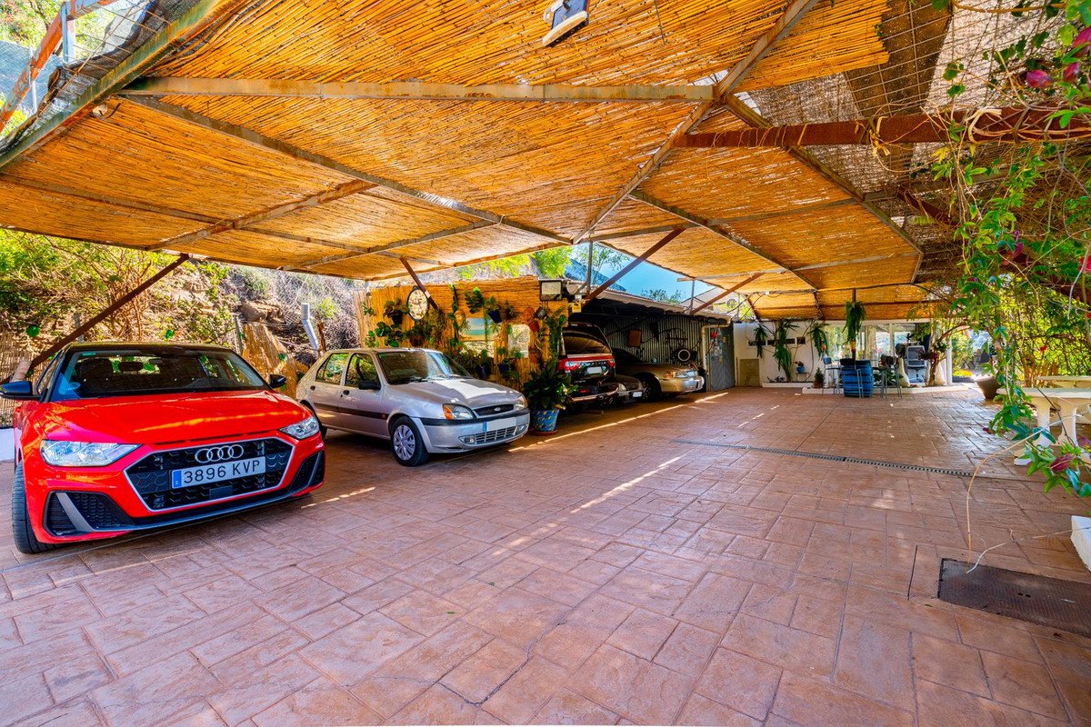 3 Bed Detached Villa in Arenas
