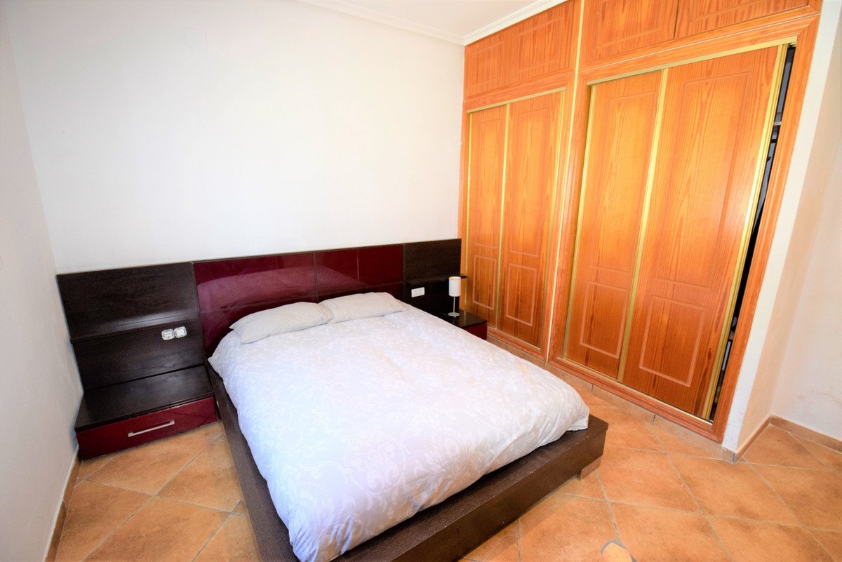 5 Bed Detached Villa in Rojales