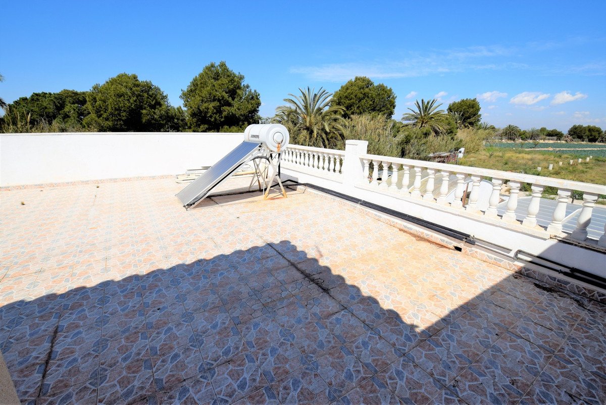 5 Bed Detached Villa in Rojales