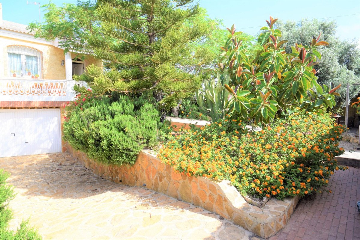 2 Bed Detached Villa in Aguas Nuevas