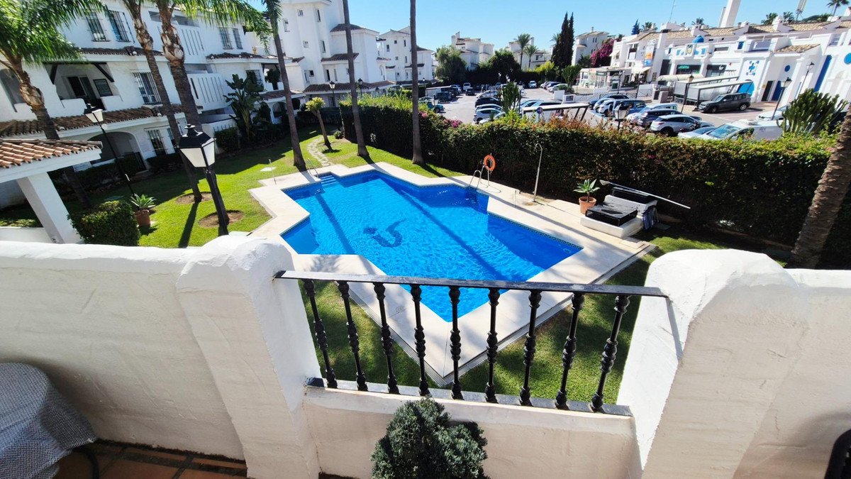 3 Bed Middle Floor Apartment in Marbella