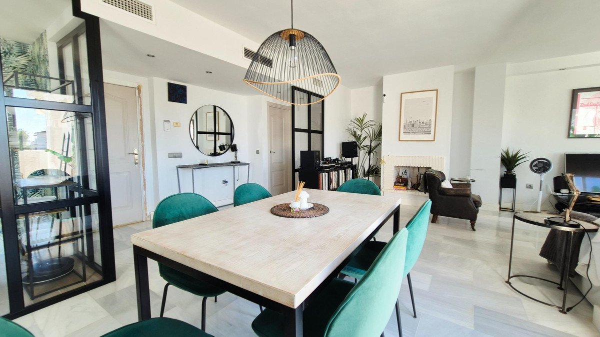 3 Bed Middle Floor Apartment in Marbella