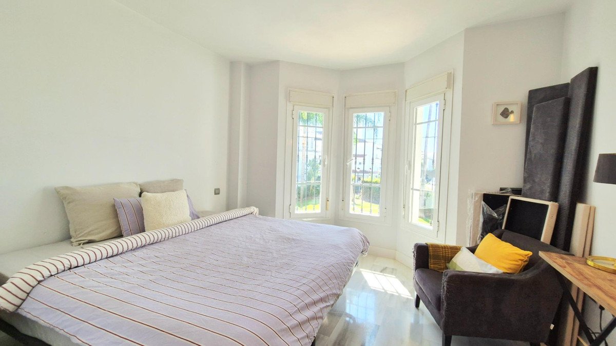 3 Bed Middle Floor Apartment in Marbella