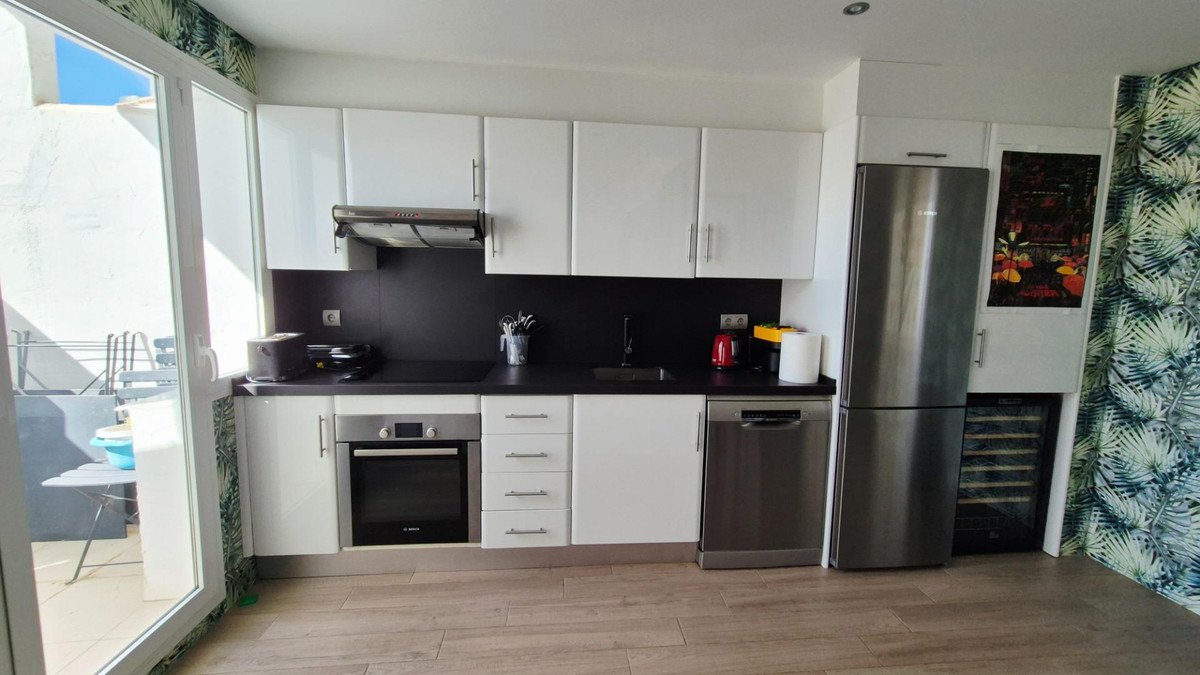 3 Bed Middle Floor Apartment in Marbella