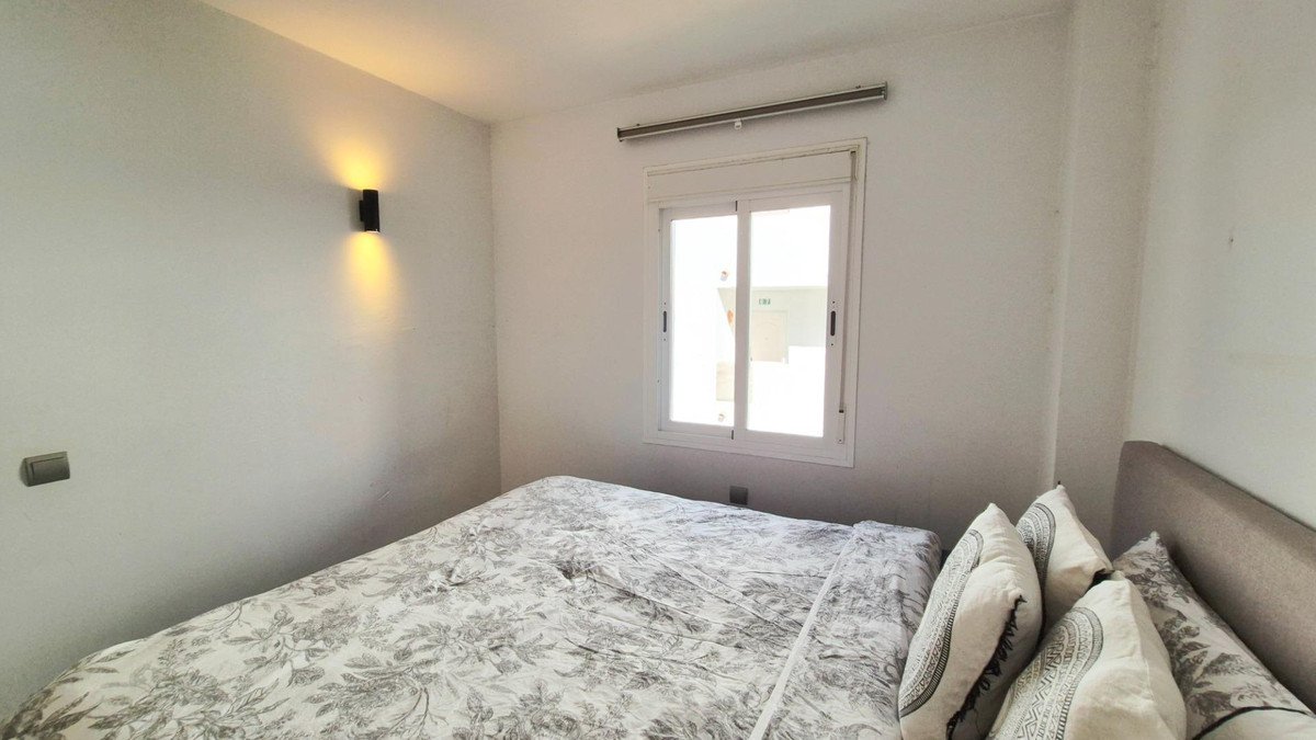 3 Bed Middle Floor Apartment in Marbella