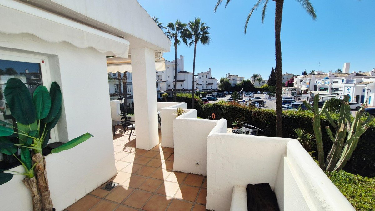 3 Bed Middle Floor Apartment in Marbella