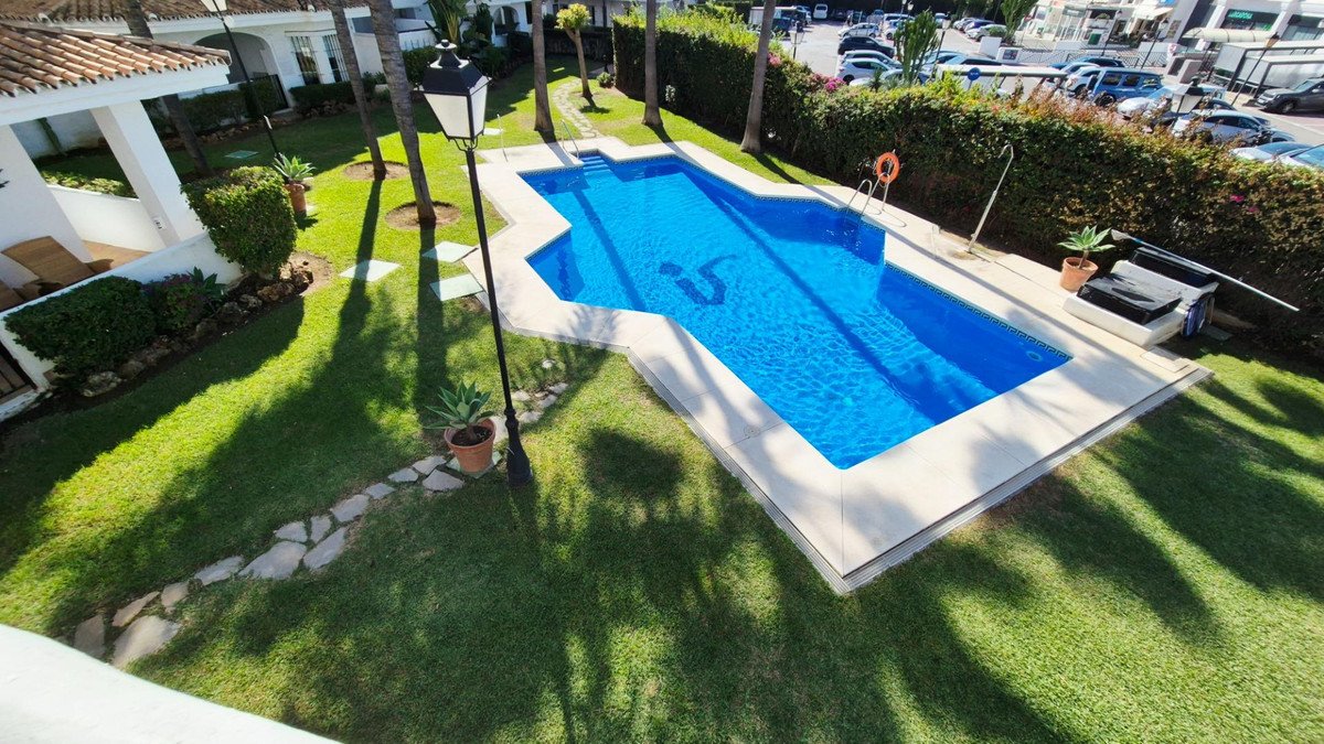 3 Bed Middle Floor Apartment in Marbella