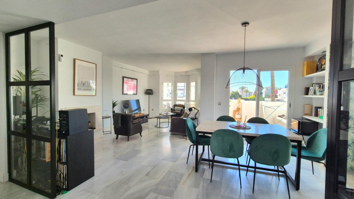 3 Bed Middle Floor Apartment in Marbella