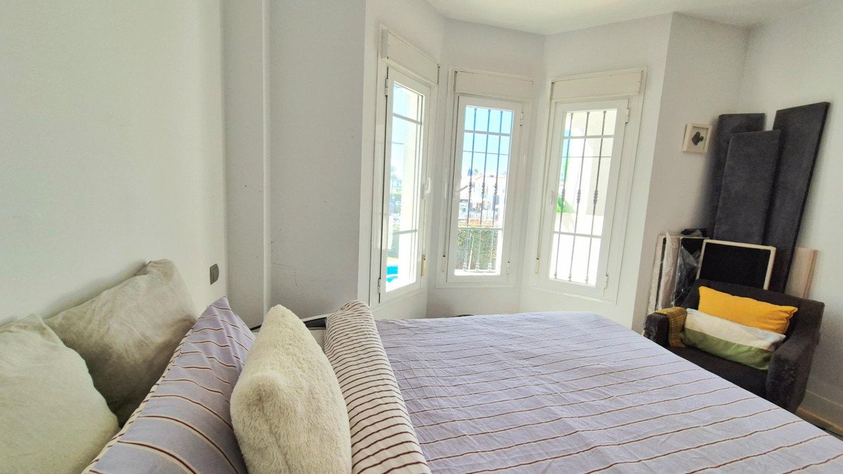 3 Bed Middle Floor Apartment in Marbella