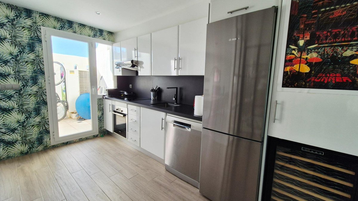 3 Bed Middle Floor Apartment in Marbella