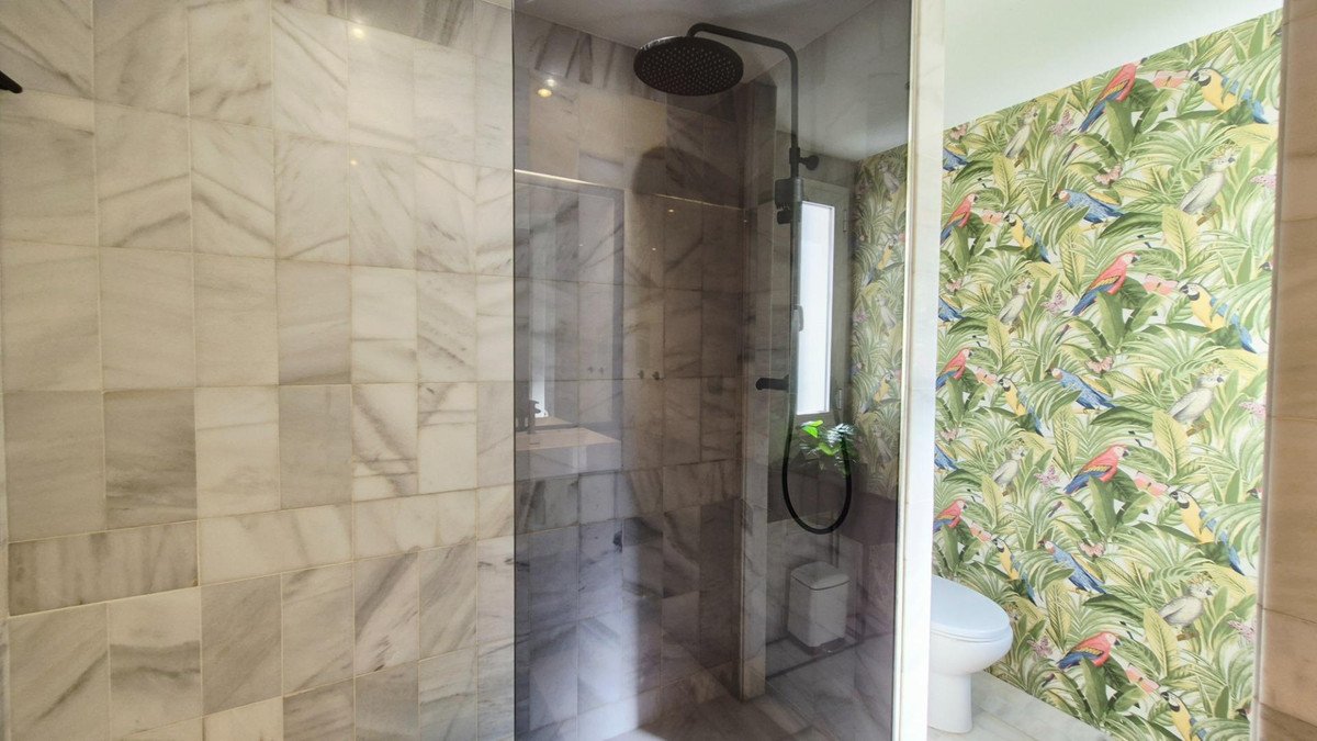 3 Bed Middle Floor Apartment in Marbella