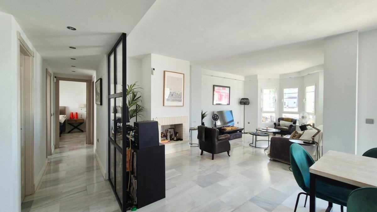 3 Bed Middle Floor Apartment in Marbella