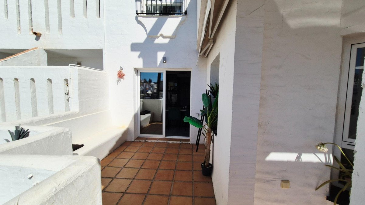 3 Bed Middle Floor Apartment in Marbella