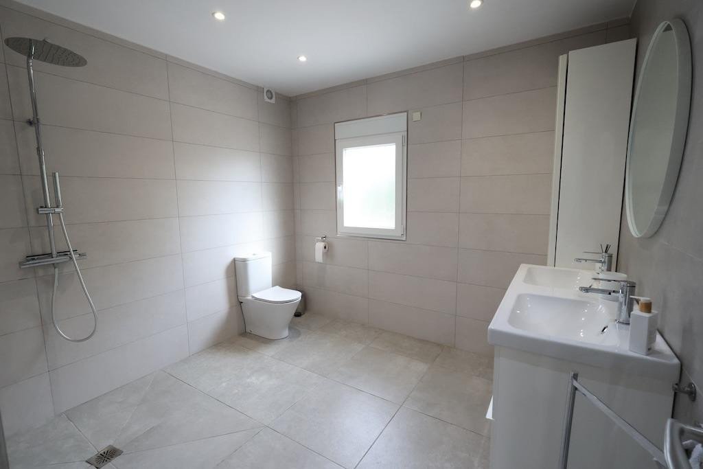 5 Bed Detached Villa in Torrevieja