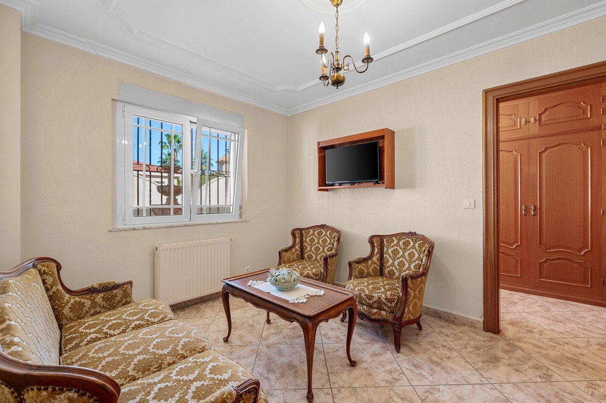 7 Bed Townhouse in Ciudad Quesada