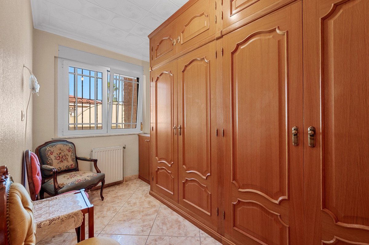 7 Bed Townhouse in Ciudad Quesada