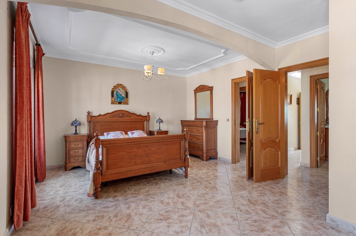 7 Bed Townhouse in Ciudad Quesada