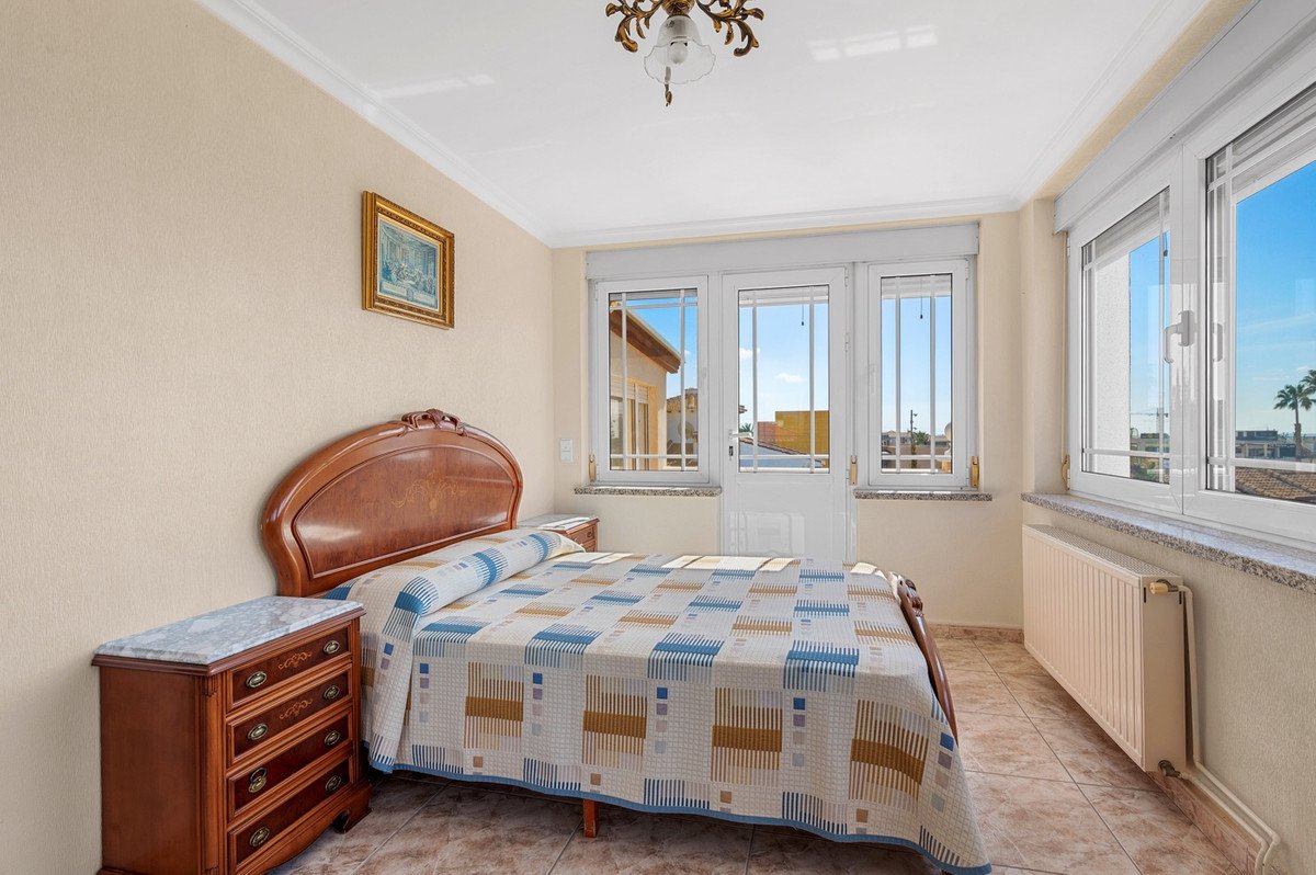 7 Bed Townhouse in Ciudad Quesada