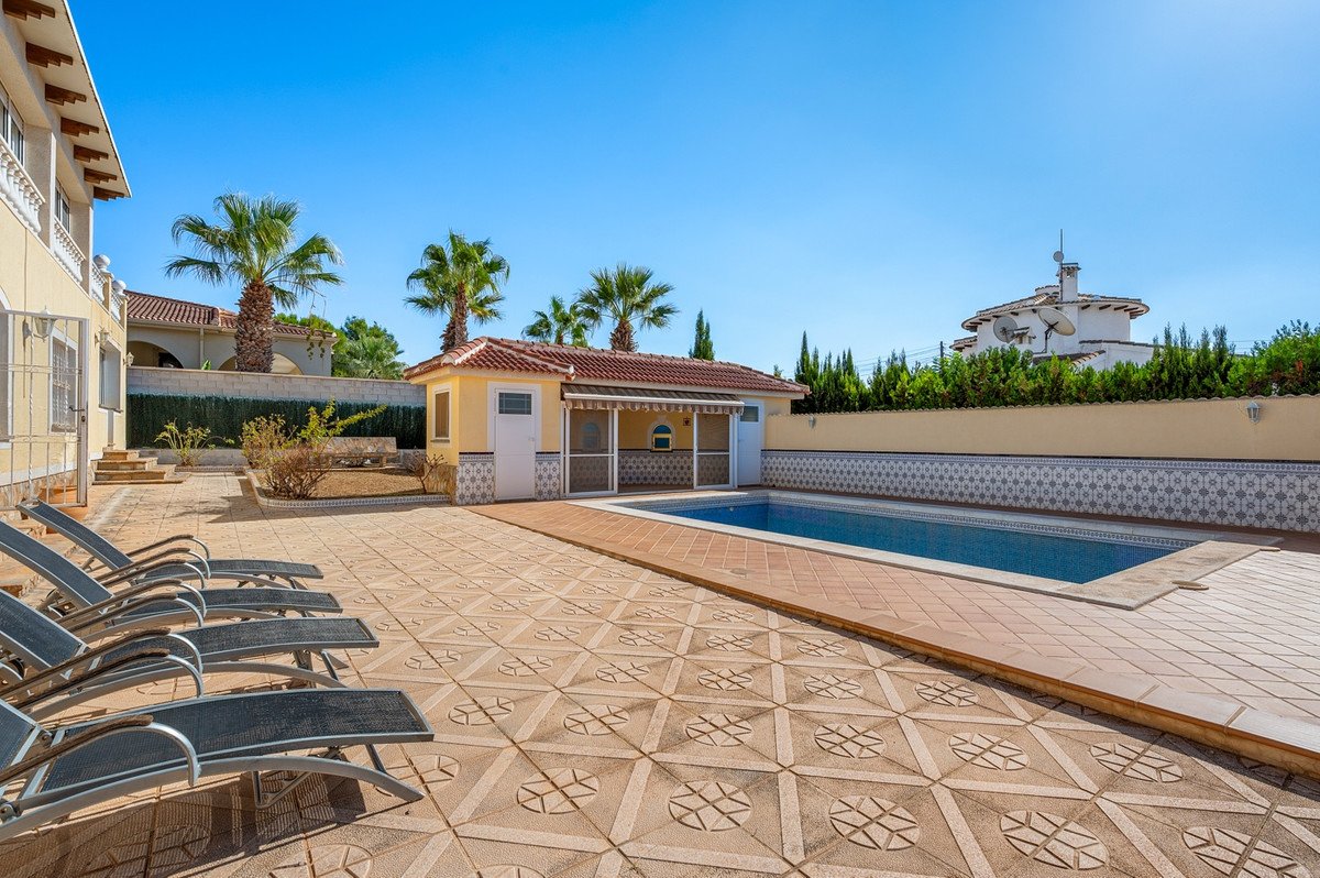 7 Bed Townhouse in Ciudad Quesada