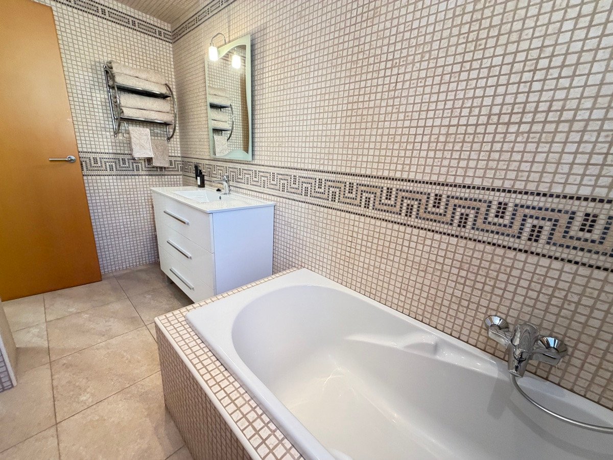 4 Bed Detached Villa in Cabo Roig